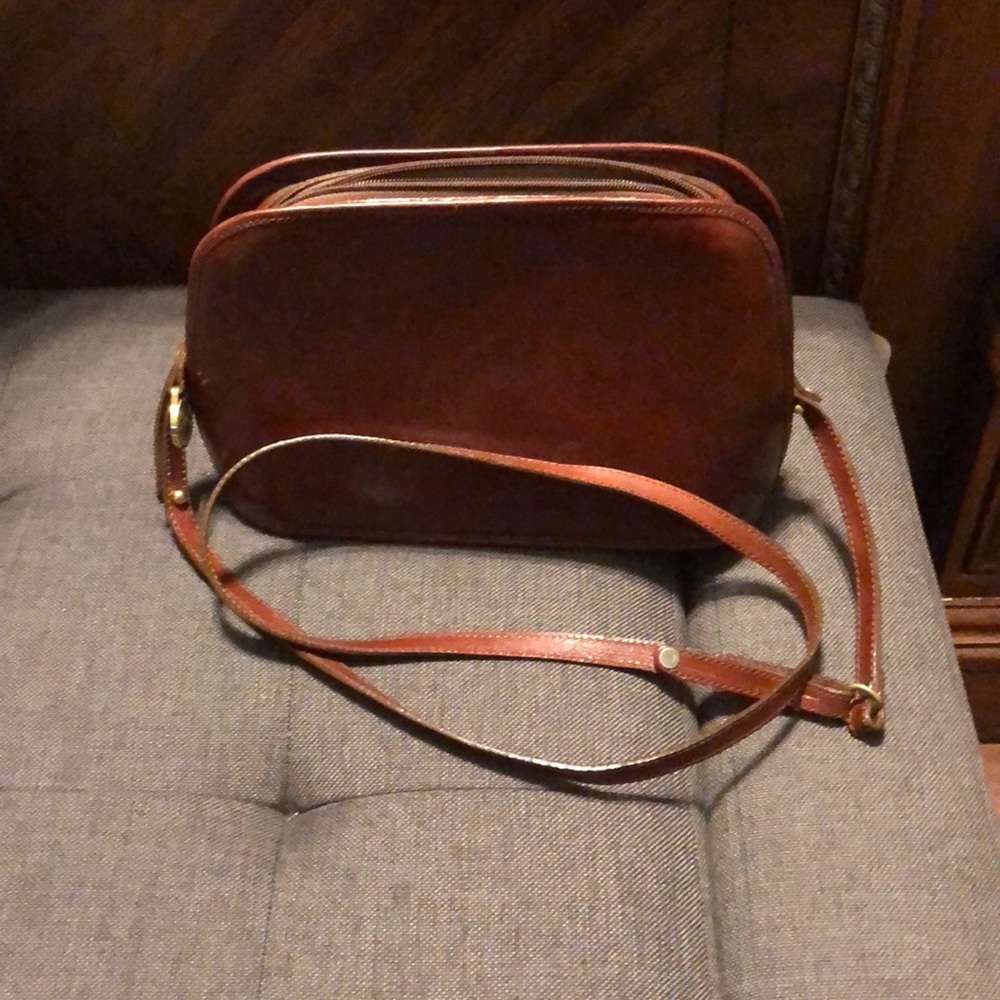 Brahmin crossbody purse. Beautiful leather!!